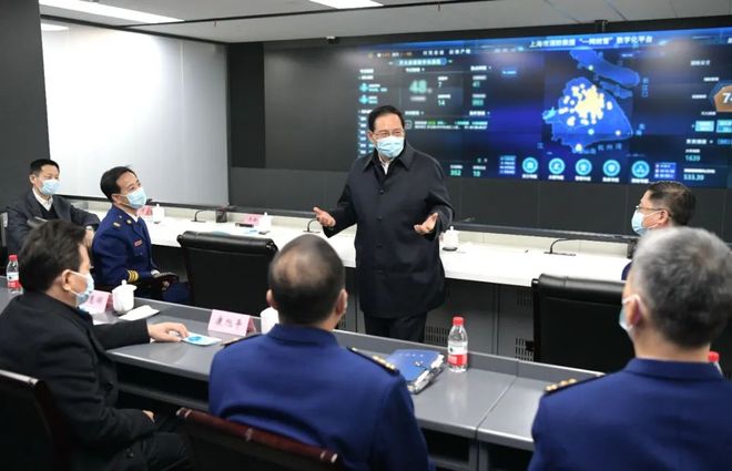 市領導深入檢查春節期間城市保障與信息系統運維工作，確保節日安全平穩運行